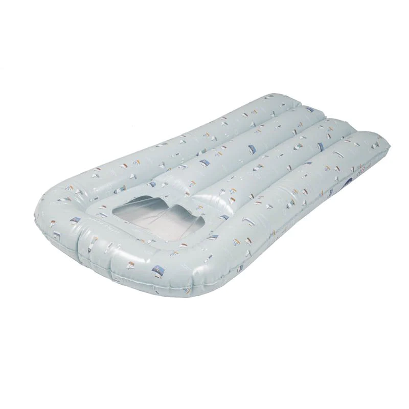 Надуваем дюшек Sailors Bay Lie-on Float 70 см