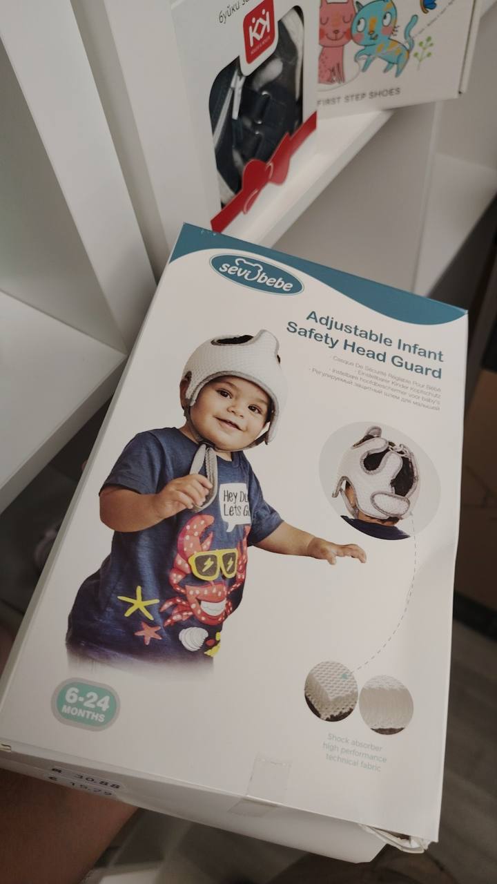 Предпазна каска за глава Adjustable Infant Safety Head Guard 6-24 месеца